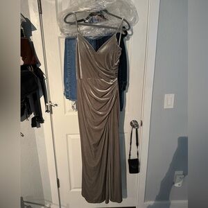 Revelry Rory Velvet Dress sage size 8